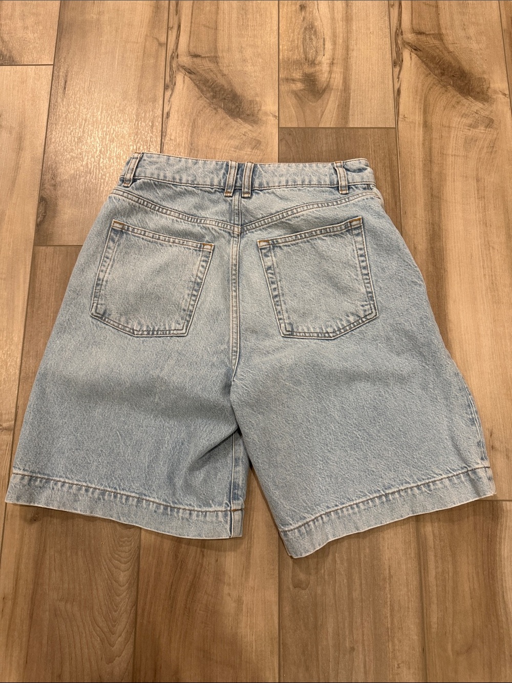 NEW FRAME The Trouser Shorts. Denim Bermuda Shorts. 100% Cotton. Size 27 - Picture 6 of 11